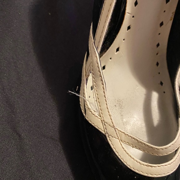BCBG heels black and white - Picture 7 of 7